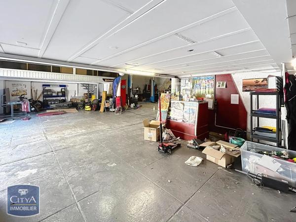 Vente local professionnel 309m²
