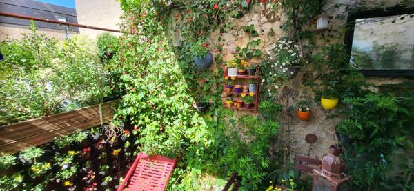 Centre La Roche Posay, bel immeuble 3 appartements