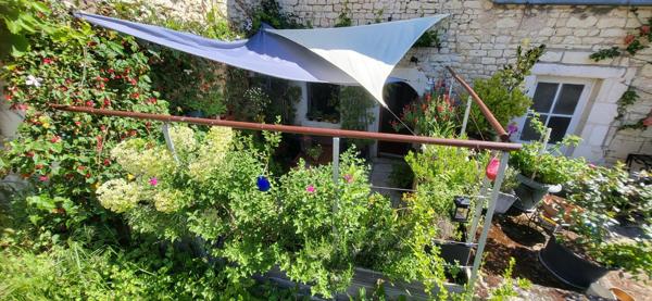 Centre La Roche Posay, bel immeuble 3 appartements