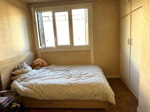 APPARTEMENT 3 PIÈCES EN CENTRE VILLE