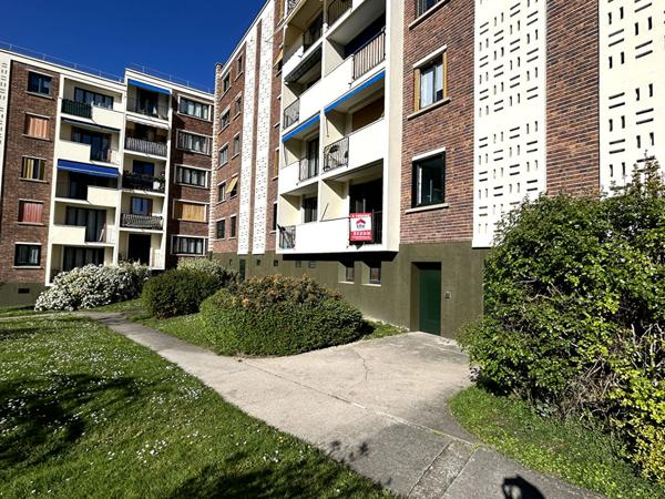 APPARTEMENT 3 PIÈCES EN CENTRE VILLE