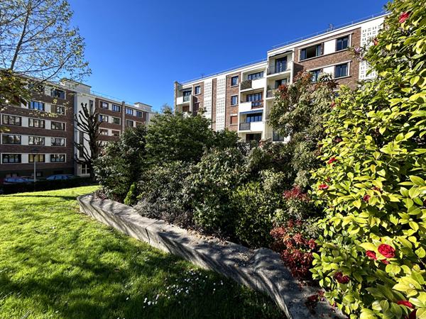 APPARTEMENT 3 PIÈCES EN CENTRE VILLE