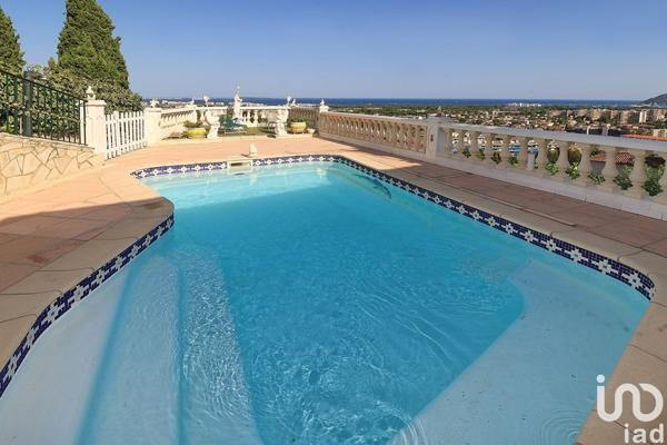 Maison à vendre 6 pièces 172 m² Mandelieu-la-Napoule