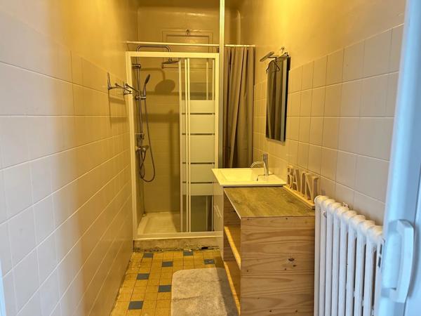 🏡 À Mayet : Maison de village de 101 m² – Terrain
