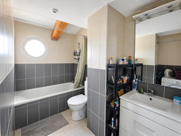 PERTUIS, Appt T4 Duplex + Garage + Parking