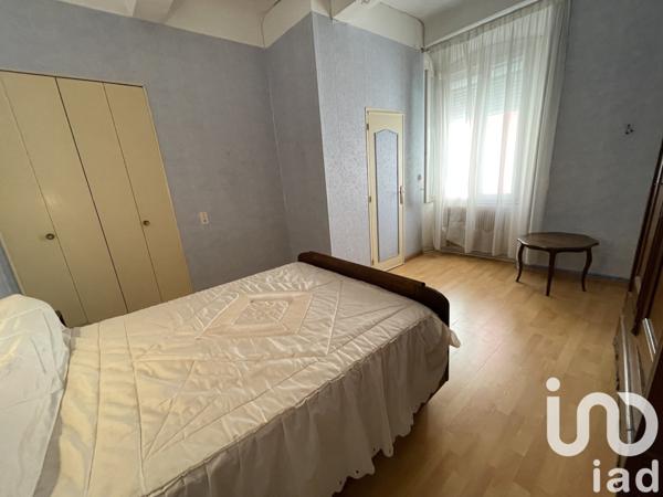 Maison traditionnelle 9 pièces de 238 m² à Sigean (11130)