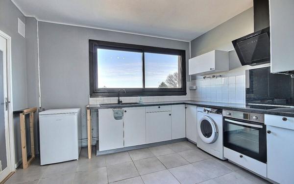 Appartement à vendre    3 pièces • 76,69 m2 Pau