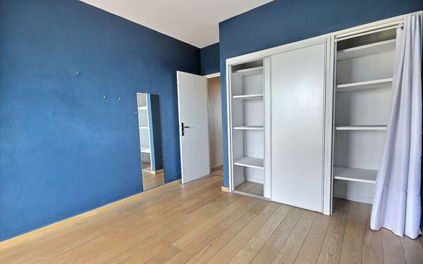 Appartement à vendre    3 pièces • 76,69 m2 Pau
