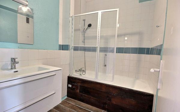 Appartement à vendre    3 pièces • 76,69 m2 Pau