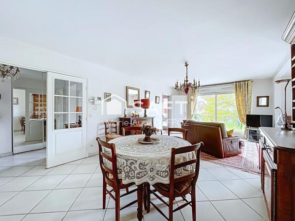 Résidence de qualité, 3 stationnements