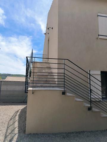 Location                                                      Appartement
                        
                     2 pièces                      38 m2                     à Salernes