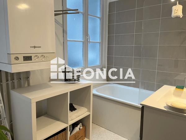 Location Appartement 3 pièces 69.8 m² - 12-18 PLACE M LUTHER KING Rouen 76000