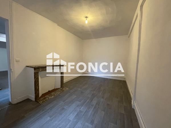 Location Appartement 3 pièces 69.8 m² - 12-18 PLACE M LUTHER KING Rouen 76000