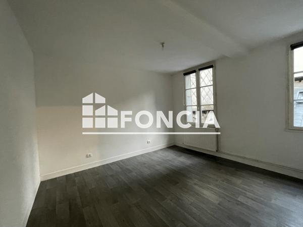 Location Appartement 3 pièces 69.8 m² - 12-18 PLACE M LUTHER KING Rouen 76000