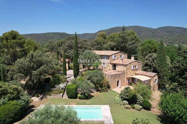 A vendre -  Propriété ancienne et sa vue à 360 degrés - A Lourmarin