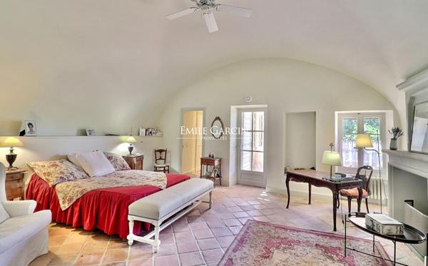A vendre -  Propriété ancienne et sa vue à 360 degrés - A Lourmarin