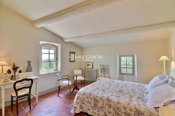 A vendre -  Propriété ancienne et sa vue à 360 degrés - A Lourmarin