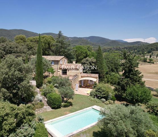 A vendre -  Propriété ancienne et sa vue à 360 degrés - A Lourmarin