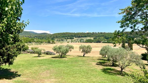 A vendre -  Propriété ancienne et sa vue à 360 degrés - A Lourmarin