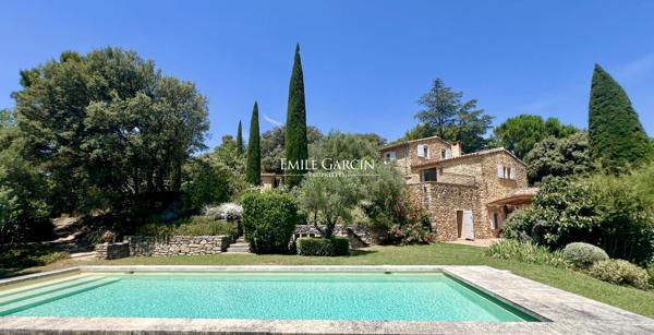 A vendre -  Propriété ancienne et sa vue à 360 degrés - A Lourmarin