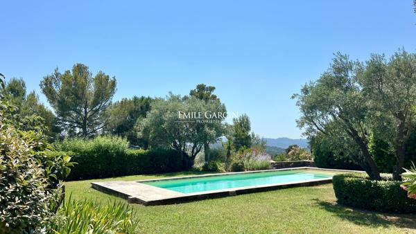 A vendre -  Propriété ancienne et sa vue à 360 degrés - A Lourmarin
