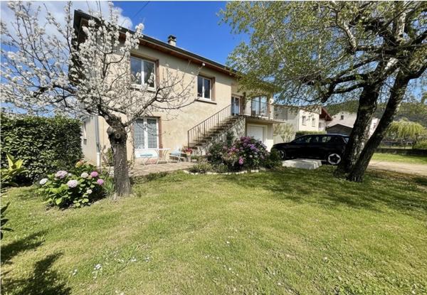 Maison individuelle sur 2 niveaux (divisible en appartements - 210m2 au sol)