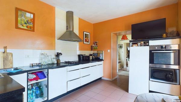 MAISON CHARENTAISE 180M2 - 4 CHAMBRES + BUREAU - PISCINE - TERRAIN 850M2