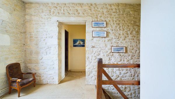 MAISON CHARENTAISE 180M2 - 4 CHAMBRES + BUREAU - PISCINE - TERRAIN 850M2