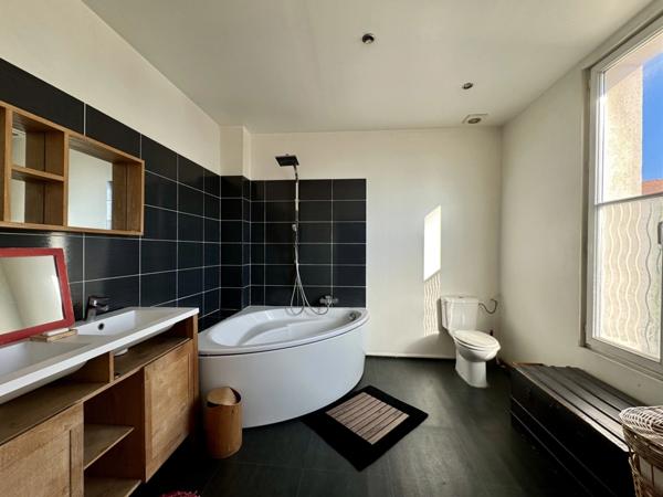 Maison de ville 2 pièces et combles aménagés