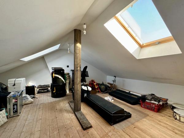 Maison de ville 2 pièces et combles aménagés