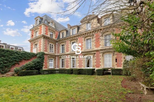 Hôtel particulier 43 pièces à vendre St Germain en Laye - 78100 / Réf: 86450052