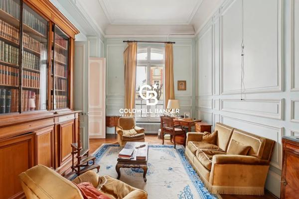 Hôtel particulier 43 pièces à vendre St Germain en Laye - 78100 / Réf: 86450052