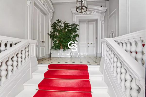 Hôtel particulier 43 pièces à vendre St Germain en Laye - 78100 / Réf: 86450052