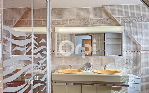 Maison à vendre    7 pièces • 190 m2 Saint-Fargeau-Ponthierry