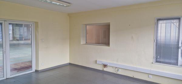 Local D’activité 1373m² – Cholet