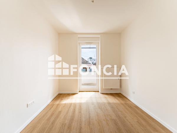 Location Appartement 4 pièces 90.15 m² - 17 RUE DU GENERAL UHRICH Strasbourg 67000