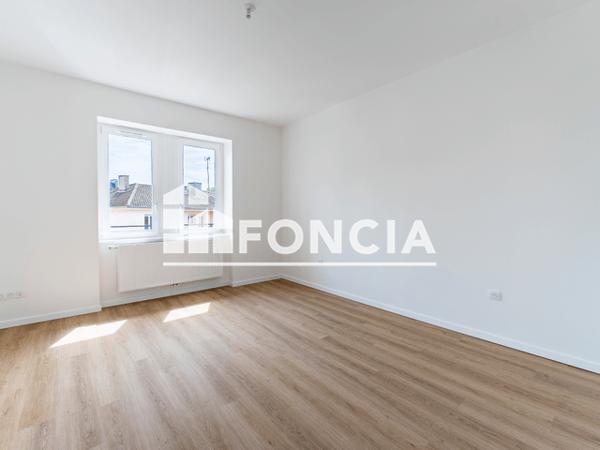 Location Appartement 4 pièces 90.15 m² - 17 RUE DU GENERAL UHRICH Strasbourg 67000