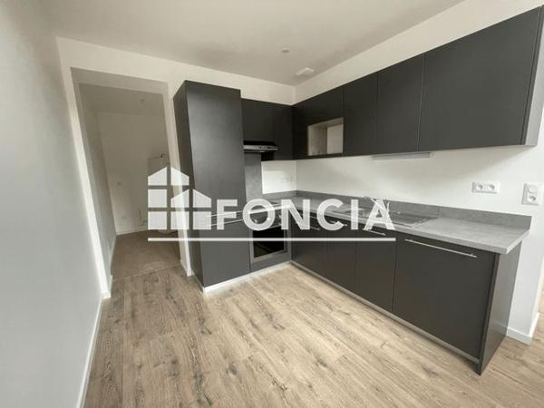 Location Appartement 5 pièces 127.57 m² - 70/74 RUE CAPONIERE Caen 14000