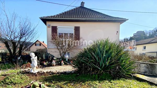 Maison plain-pied surélevé dans secteur calme