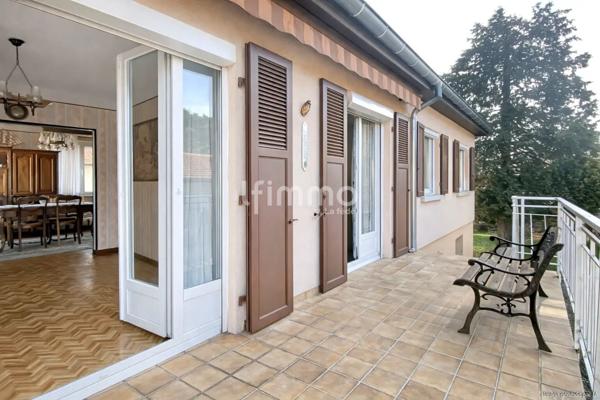 Maison plain-pied surélevé dans secteur calme