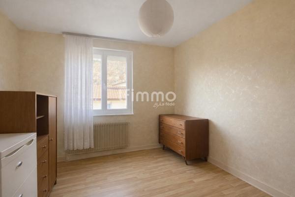 Maison plain-pied surélevé dans secteur calme