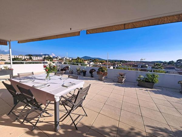 Ste Marguerite - T3 de 85 m2 - 2 suites - Terrasse 100m² vue panoramique - 2 pkgs ss terrain - Au calme