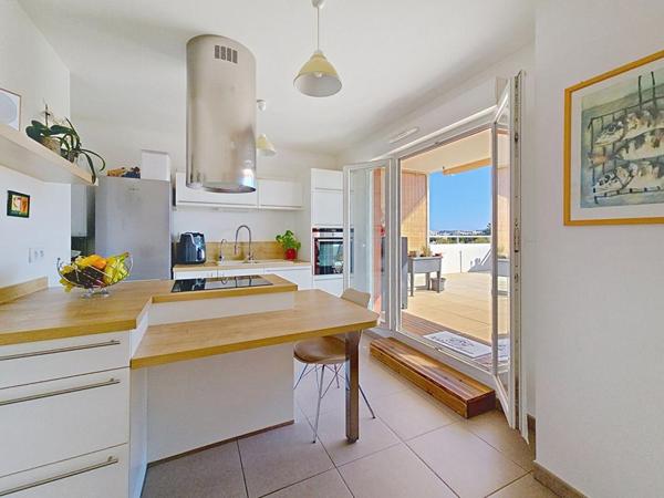 Ste Marguerite - T3 de 85 m2 - 2 suites - Terrasse 100m² vue panoramique - 2 pkgs ss terrain - Au calme