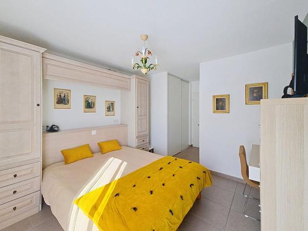 Ste Marguerite - T3 de 85 m2 - 2 suites - Terrasse 100m² vue panoramique - 2 pkgs ss terrain - Au calme