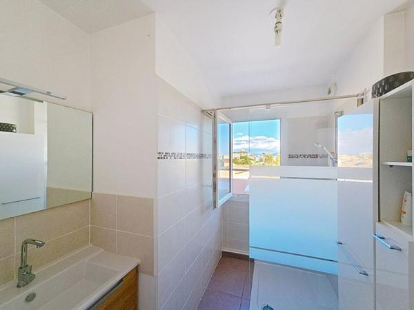 Ste Marguerite - T3 de 85 m2 - 2 suites - Terrasse 100m² vue panoramique - 2 pkgs ss terrain - Au calme