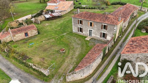 Maison à vendre 4 pièces 150 m² L'Hermenault