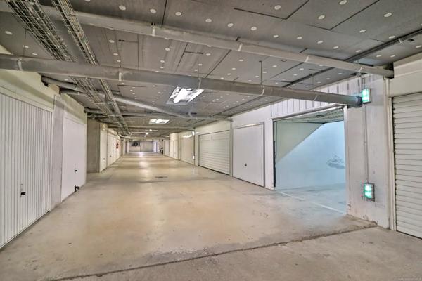 Box fermé - Résidence sécurisée