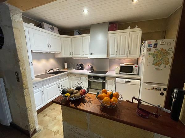 BORDEAUX - A VENDRE maison de ville 