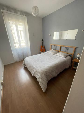 BORDEAUX - A VENDRE maison de ville 