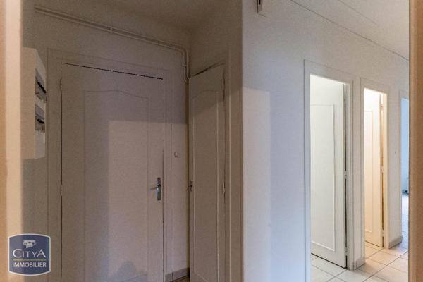 Appartement à louer 3 pièces 74.6m²